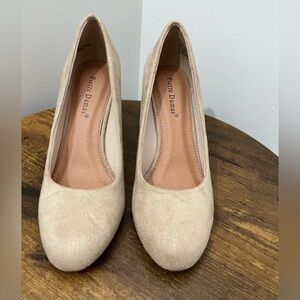 NEW Pierre Dumas Beige Faux Suede Block Heel Pumps | With Box